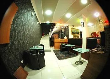 Emin Hotel